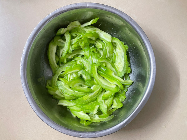 黄金鱼蛋炒苦瓜