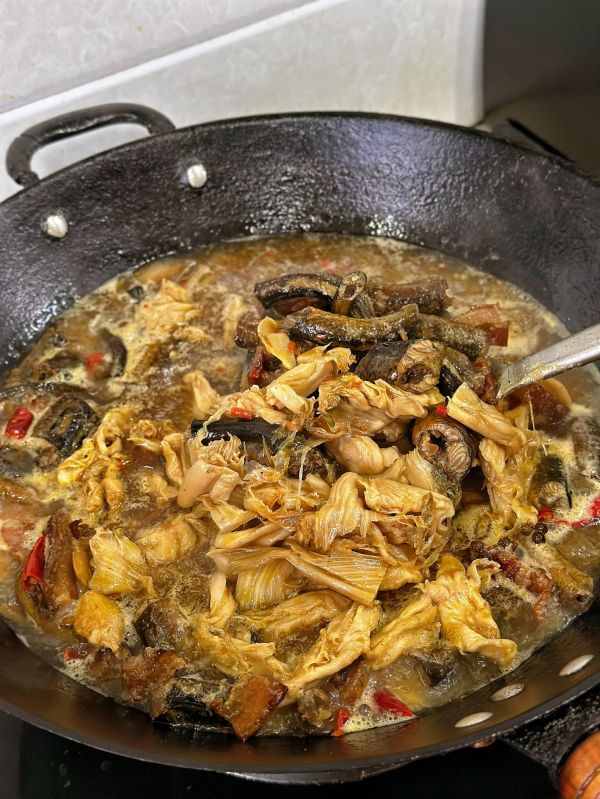 鳝鱼咸菜炖黄瓜