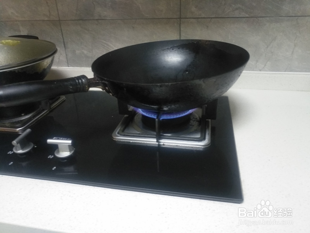 新买的铁锅怎么处理