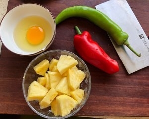 教大家制作凤梨咕咾肉