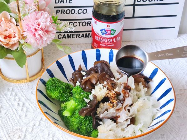 凉拌双耳西蓝花