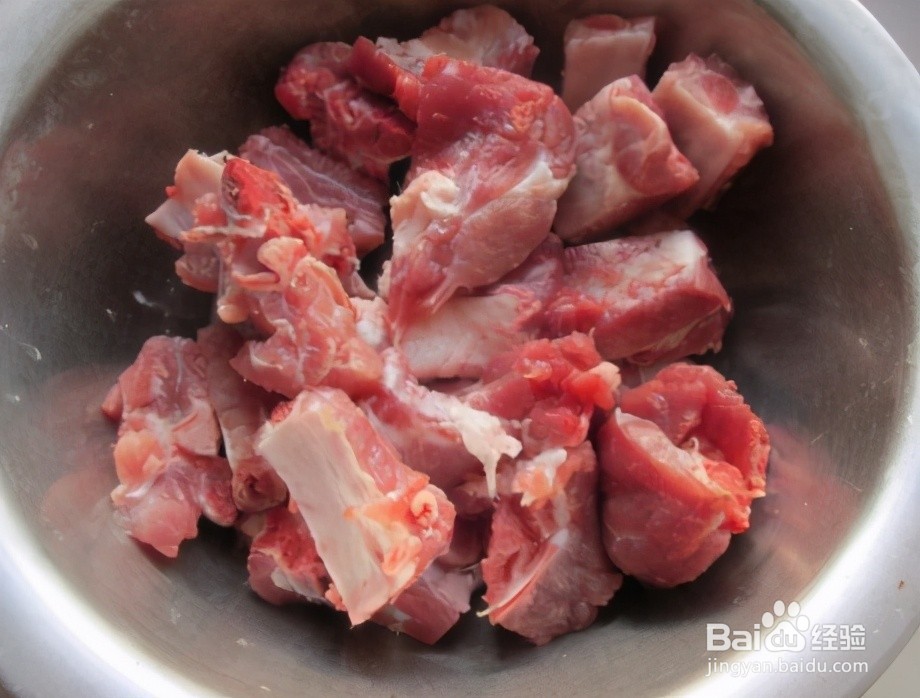 家庭自制土豆炖排骨