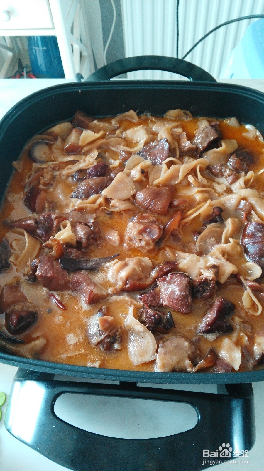 腊蹄子火锅的做法