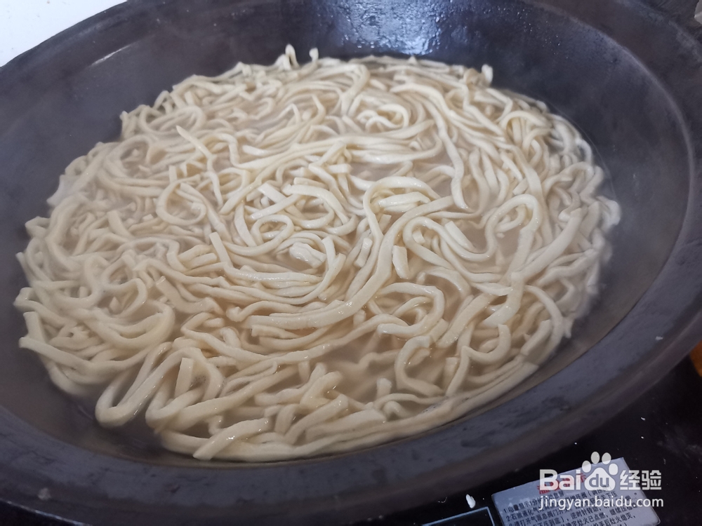 鸡蛋手擀面的做法