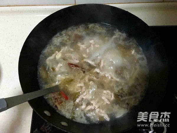 酸菜肉丝米线