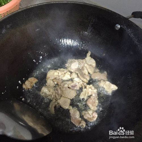 #过年#年夜饭——西葫芦炒肉片的做法