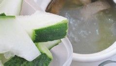 带皮冬瓜煲汤更解暑——带皮冬瓜煲老鸭