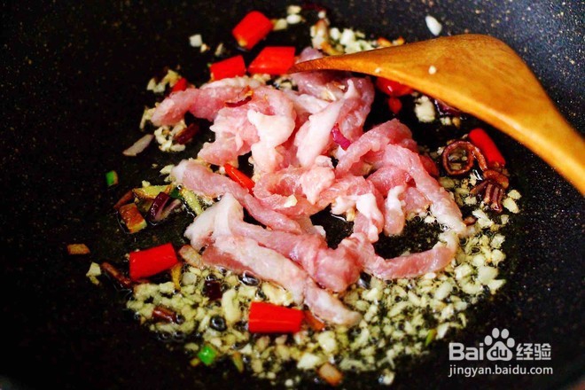 五花肉豆芽怎么做