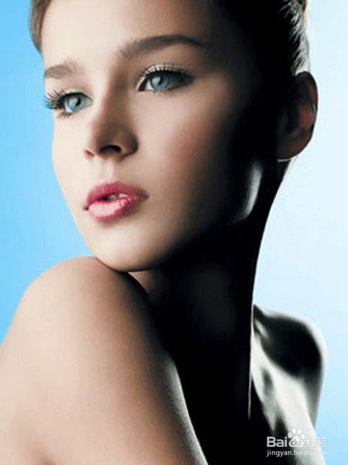 夏日选防晒霜要注意三个方面