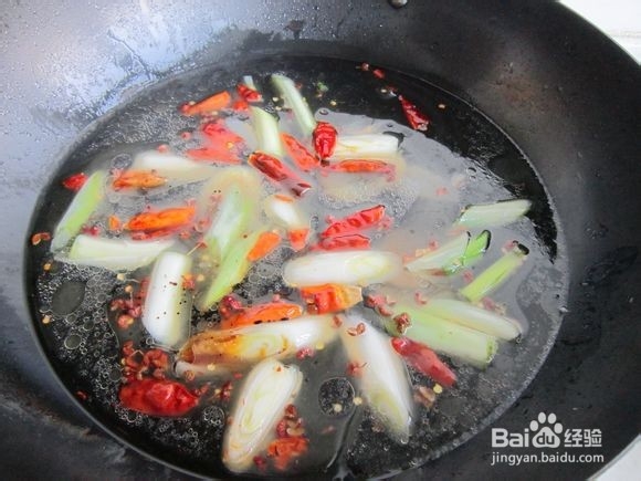 蘑菇炖鲤鱼的做法