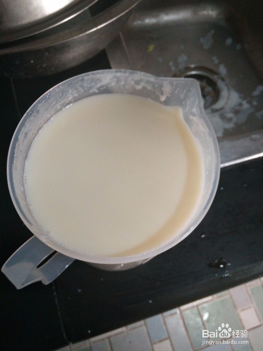 冰冰凉凉的水果双皮奶