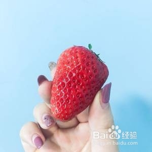 微醺草莓鸡尾酒