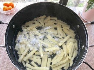 蛋黄焗薯条怎么做