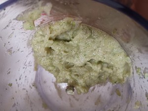 健康养生佳品西兰花虾肉肠的做法