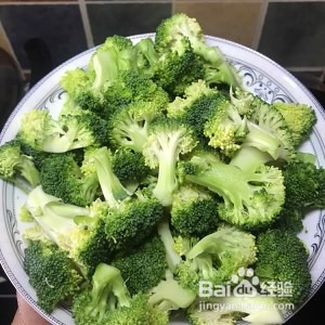养生食补西兰花(蚝油)的做法