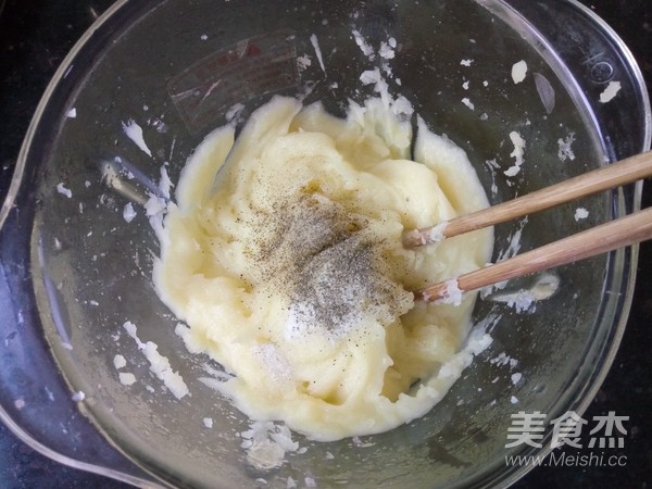 酱香肉末土豆泥