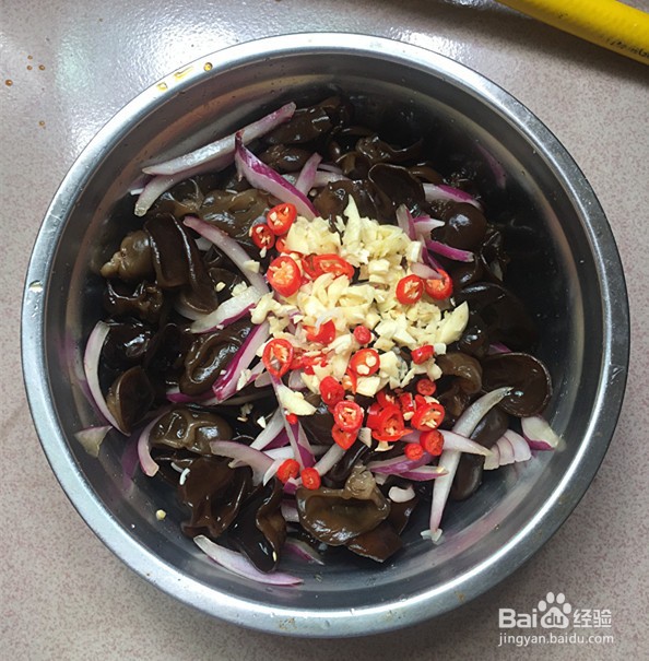 凉拌黑木耳的做法