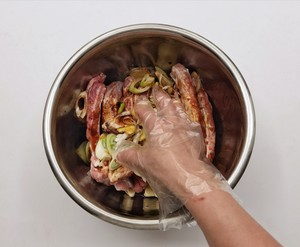 蜜汁烤肋排的做法