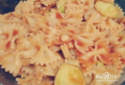 两头尖形意大利面的做法