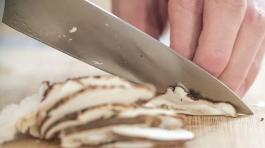 香浓诱人番茄虾仁面怎么做