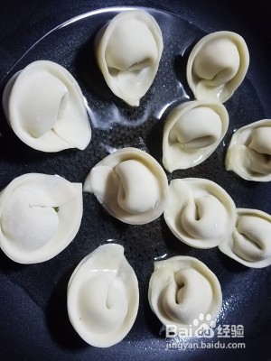 如何制作鸡蛋抱饺
