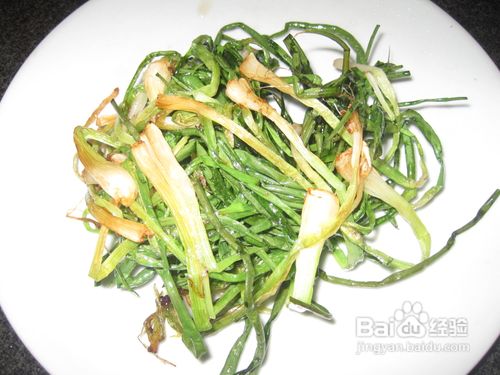 怎样制作香芋焖排骨