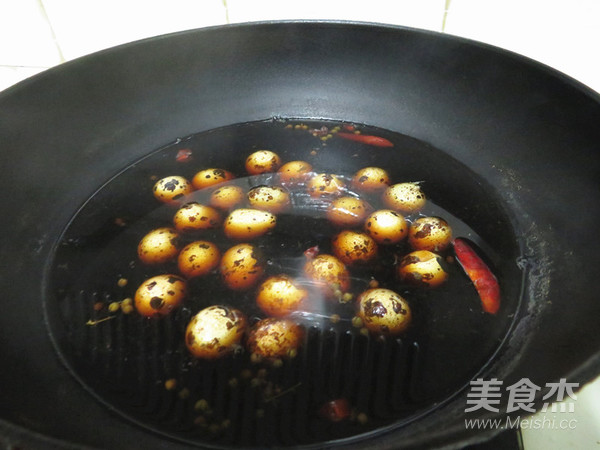 五香鹌鹑蛋的做法