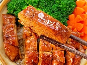 胡胡爱吃的鸡腿饭