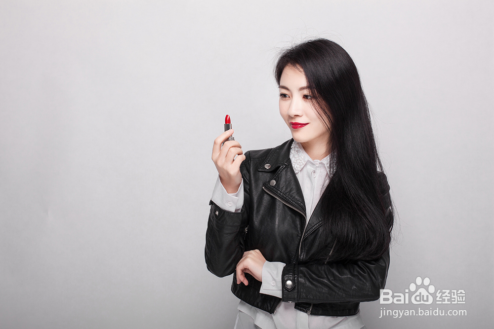 Dior烈艳蓝金唇膏 分分钟打造高订式的明星范