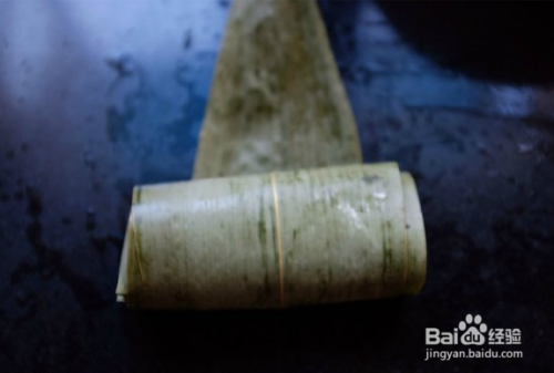 粽香花生糯米排骨的做法