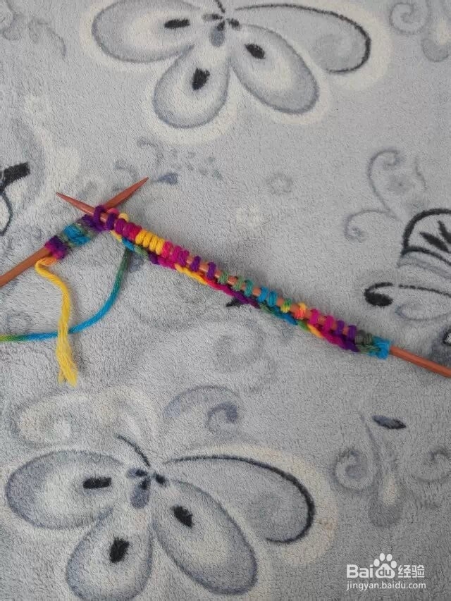 婴儿百天摄影毛线帽的编织方法