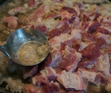 炖牛肉的时候放点什么东西熟的快