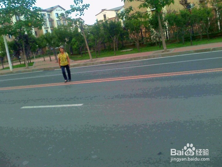 外出行人要安全行走