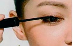 假睫毛怎么用