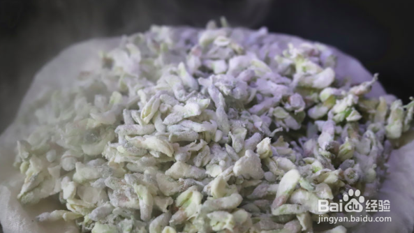 槐花麦饭的做法