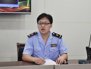 监察员和城管队员有什么不同