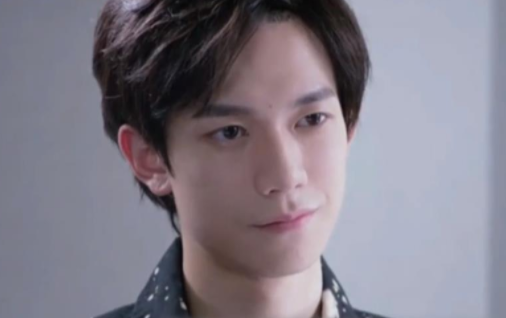 王一钧怎么被yg签约的