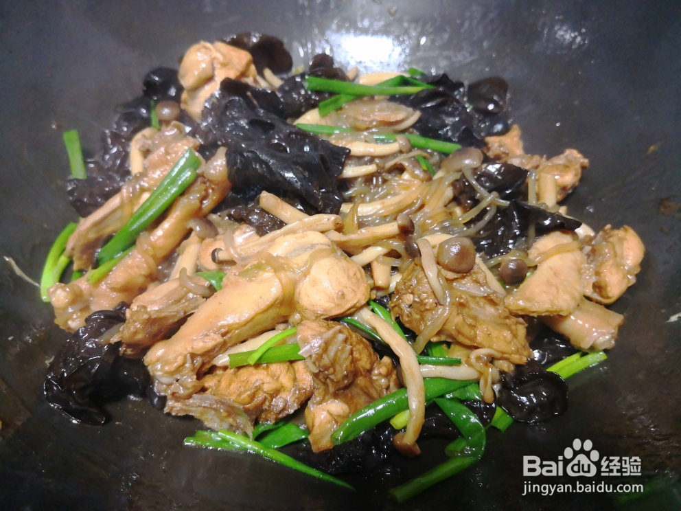 妈妈教我做的蟹味菇木耳鸡煲