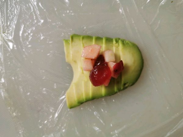 蔓越莓牛油果卷