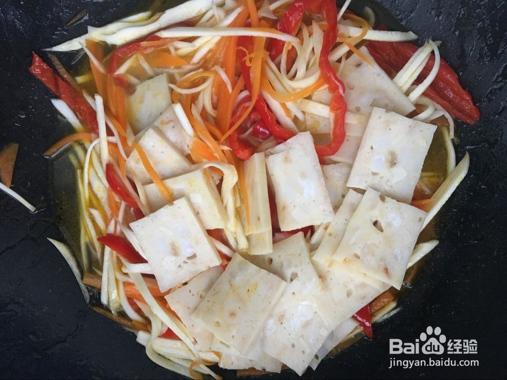 家常菜之茭白炒虾糕 怎么做？