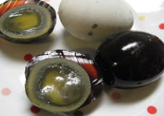 皮蛋蛋清不凝固的原因