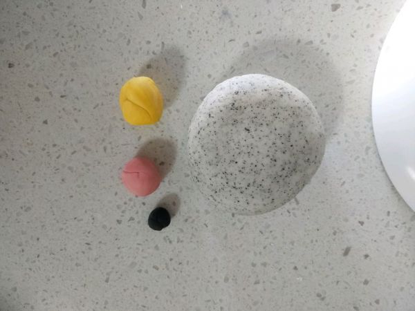 黑芝麻牛奶馒头