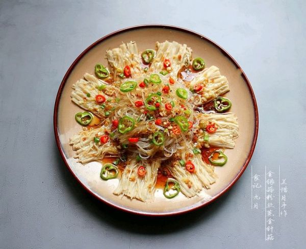金银蒜粉丝蒸金针菇