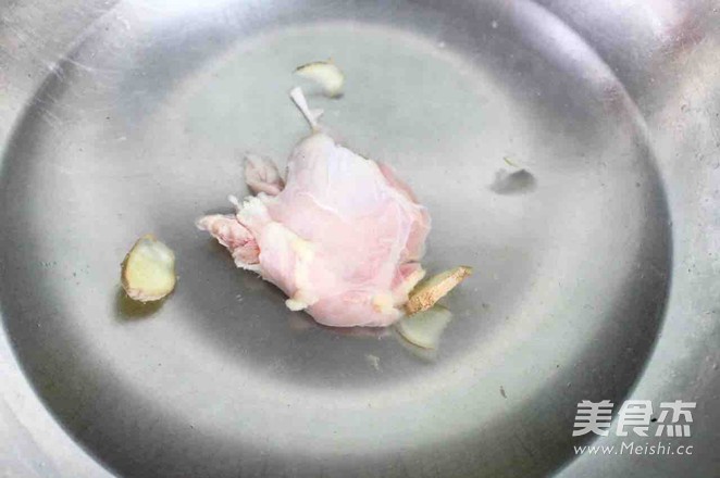 板栗鸡肉粥的做法