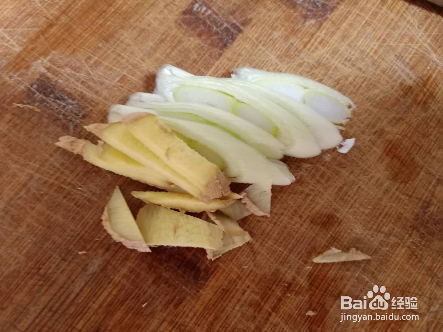 土豆炖排骨家常做法