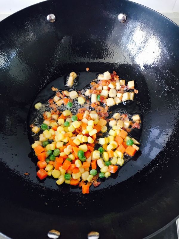 培根杏鲍菇酱油炒饭