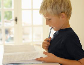 开学了,警惕孩子书包里的这些“毒”文具