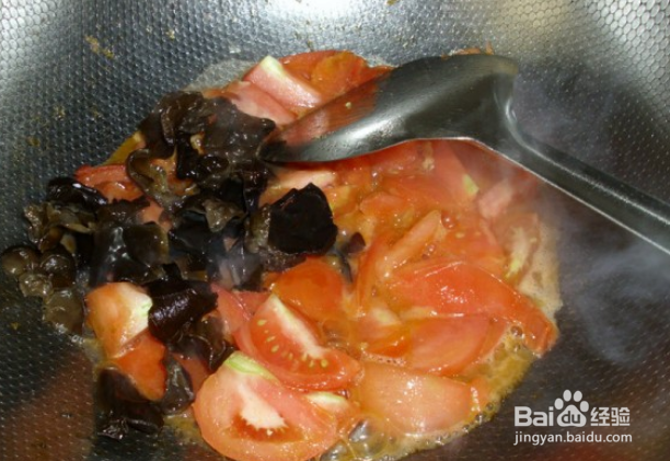 西红柿鸡蛋炒木耳的做法
