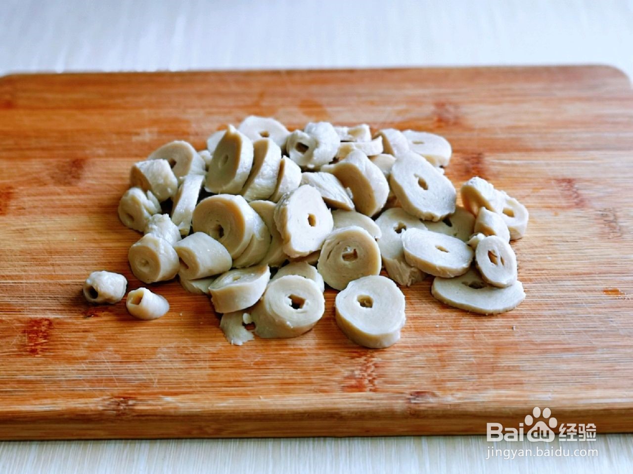 芦笋香肠炒素鸡