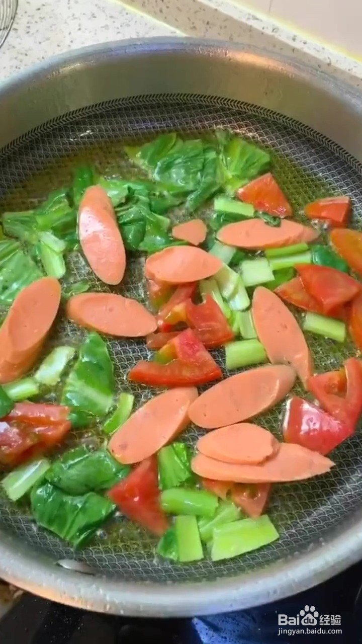 如何制作火腿炒面